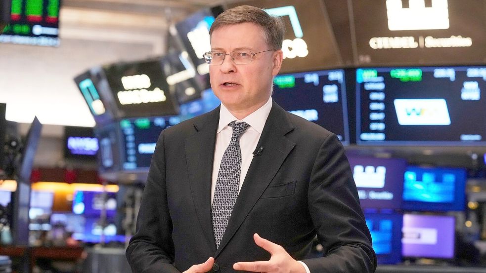 EU-Wirtschaftskommissar Valdis Dombrovskis blickt positiv auf die Zahlen. (Archivbild) Foto: Richard Drew/AP/dpa