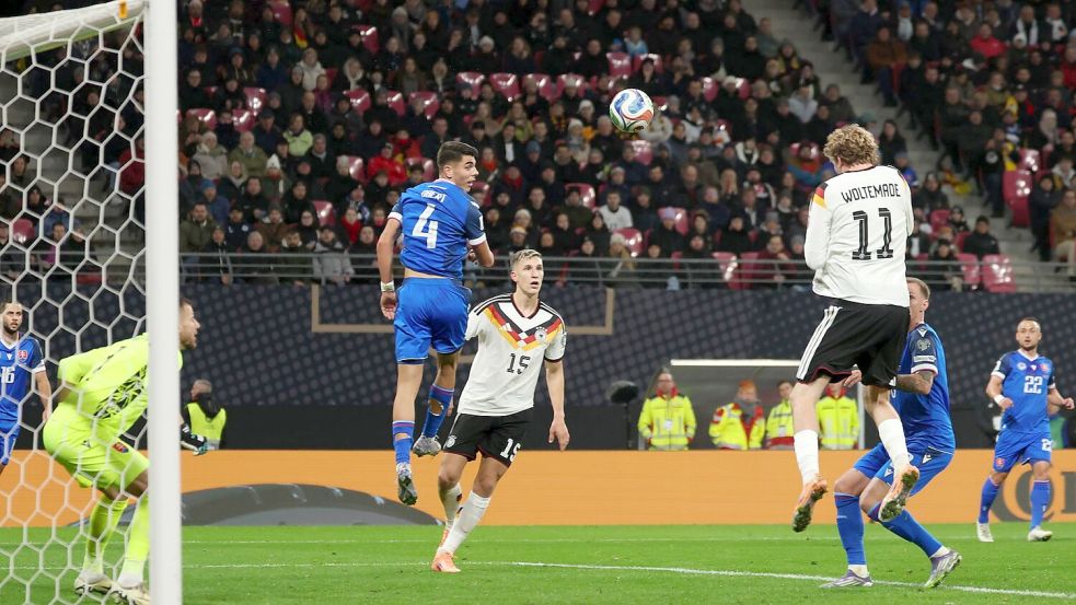 Flanke Kimmich, Kopfball Woltemade: So einfach kann Fußball sein. Foto: Christian Charisius