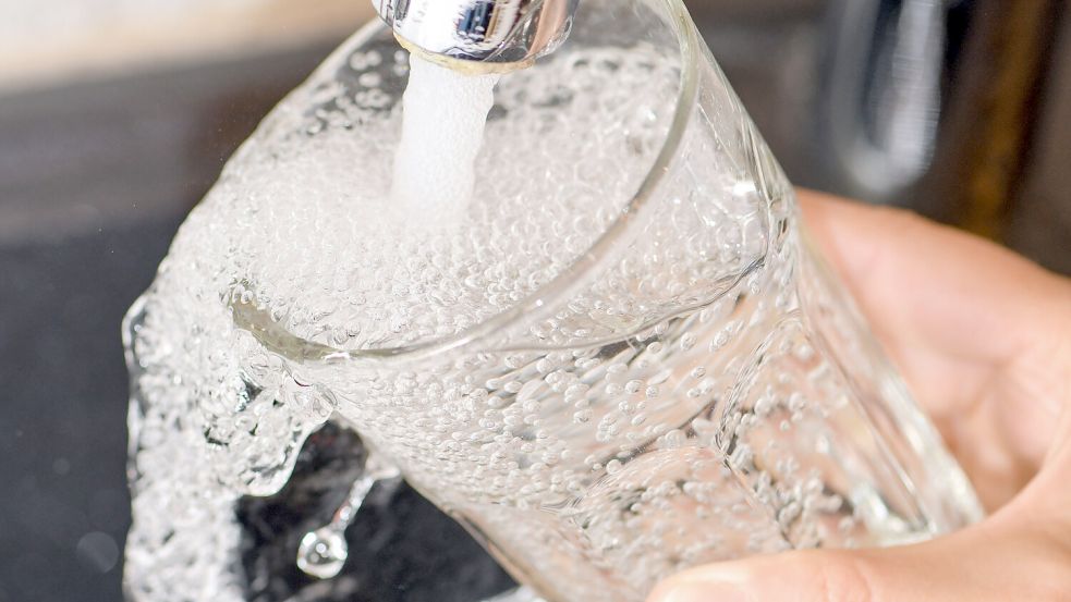 Laut dem OOWV kann das Leitungswasser in Aurich und Umgebung bedenkenlos getrunken werden. Foto: DPA