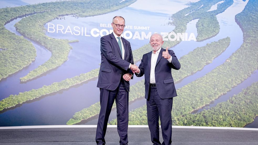 Friedrich Merz und Luis Inácio Lula da Silva auf der Klimakonferenz Foto: dpa/Kay Nietfeld