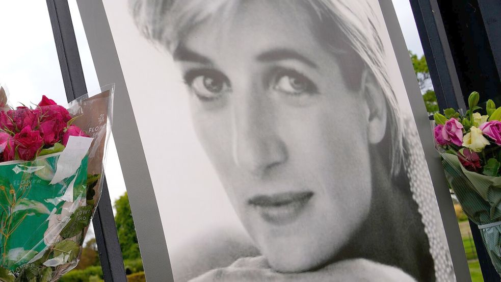 Auch Dianas tragischer Tod veränderte den Umgang der Royals mit den Medien. (Archivbild) Foto: Alastair Grant/AP/dpa