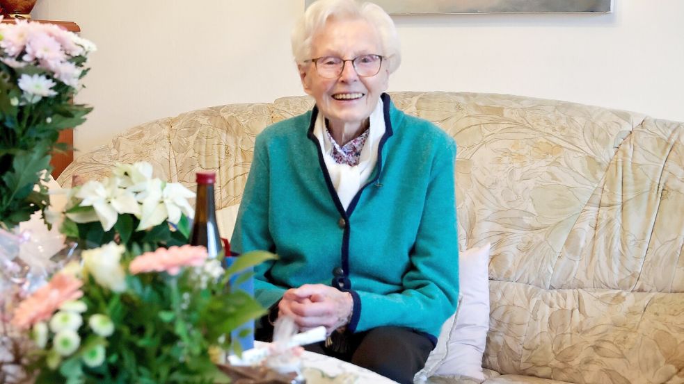 Elfriede Kothöfer aus Osnabrück feierte am 13. November ihren 100. Geburtstag. Foto: Jörn Martens