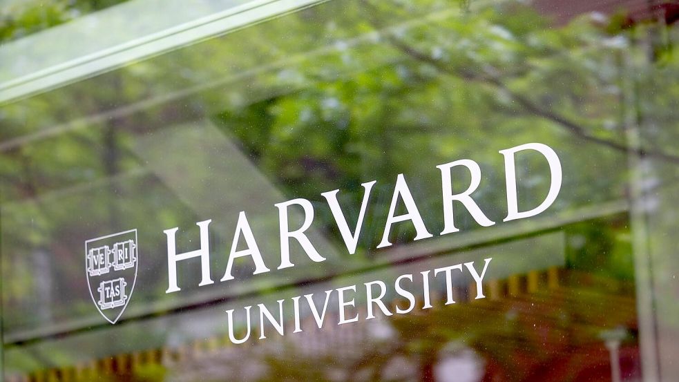 Zwischen 1998 und 2008 spendete Jeffrey Epstein rund neun Millionen Dollar an Harvard. (Archivbild) Foto: Nicolaus Czarnecki