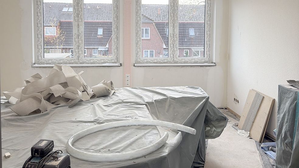 Die Wache bekommt unter anderem neue Fenster. Foto: Landkreis Aurich
