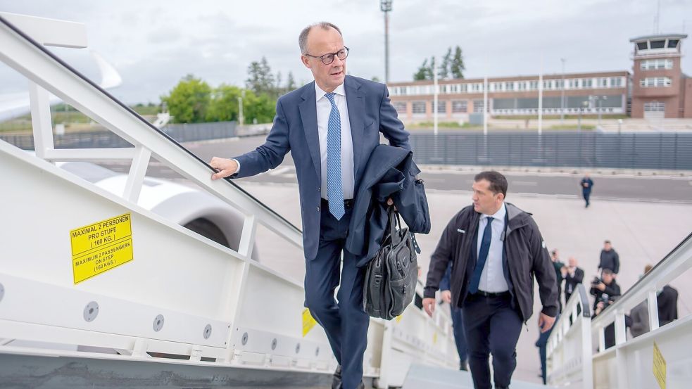 CDU-Chef Friedrich Merz steht vor seiner bislang längsten Auslandsreise als Bundeskanzler. (Archivbild) Foto: Michael Kappeler/dpa