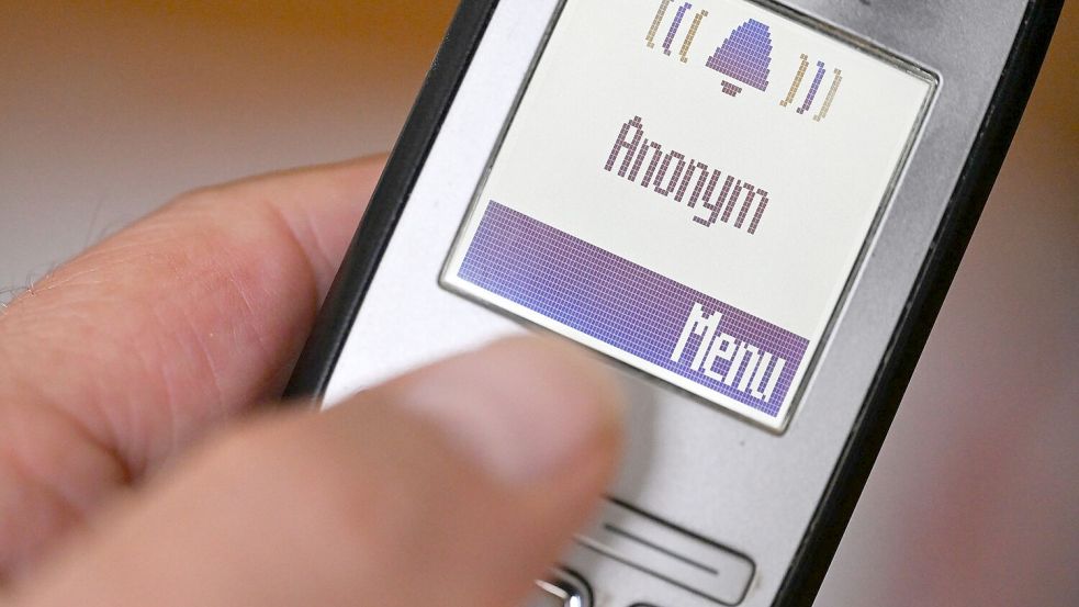 Es gab laut Polizei mehr als 1.000 Anrufe binnen kurzer Zeit. (Symbolbild) Foto: Bernd Weißbrod