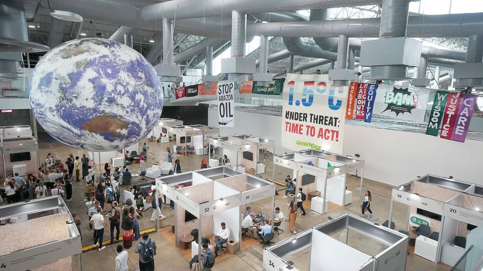 Auch auf dem Tagungsgelände gab es Protestaktionen. Foto: Andre Penner/AP/dpa