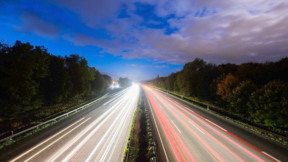 Eine Fahrt über die Autobahn - nicht für jeden erstrebenswert. (Illustration) Foto: Julian Stratenschulte