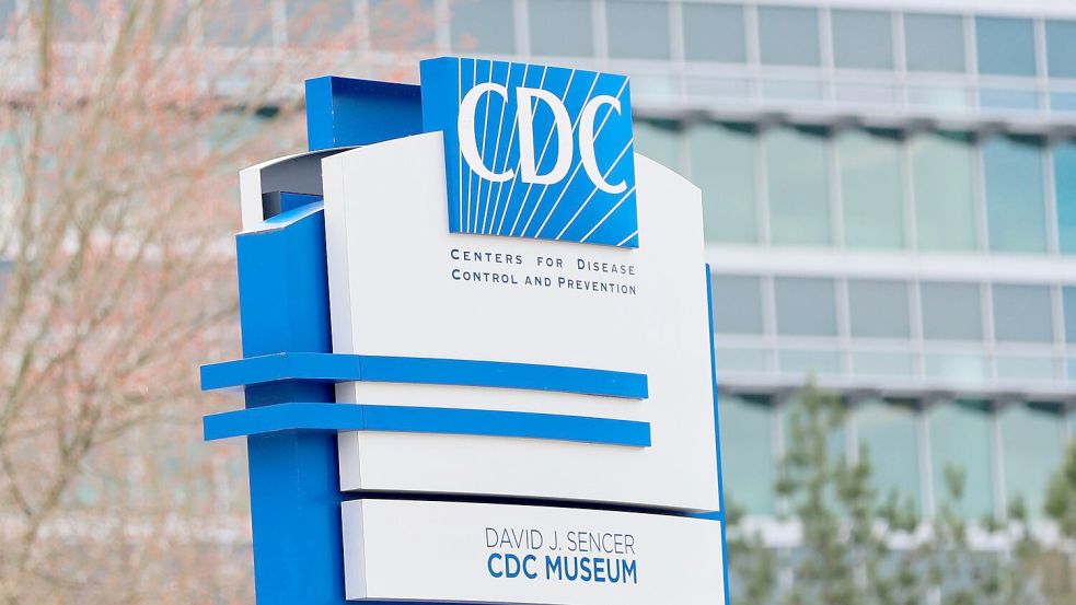 Nach Angaben der Gesundheitsbehörde CDC gab es in den USA bis Mitte November schon Dutzende Fälle beim Menschen und einen Todesfall von Vogelgrippe - wobei nicht klar ist, um welche Subtypen es sich dabei handelt. (Symbolbild) Foto: Miguel Martinez/Atlanta Journal-