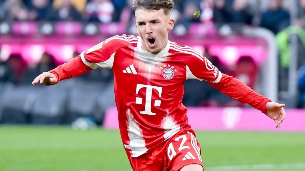 Lennart Karl jubelt nach seinem Tor gegen Freiburg. Foto: Sven Hoppe