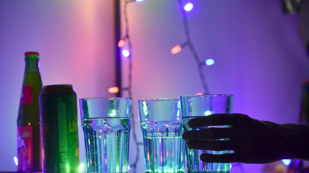 K.o.-Tropfen sollen als Waffe eingestuft werden. (Illustration) Foto: Christian Thiele