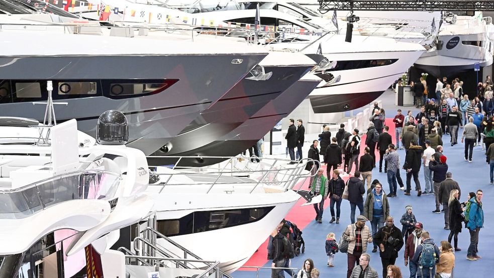 Für Luxusjachten geben die Reichen auch 2025 mehr Geld aus. (Archivbild) Foto: Federico Gambarini