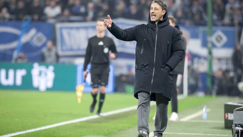 BVB-Trainer Niko Kovac muss seine Spieler beruhigen Foto: Christian Charisius