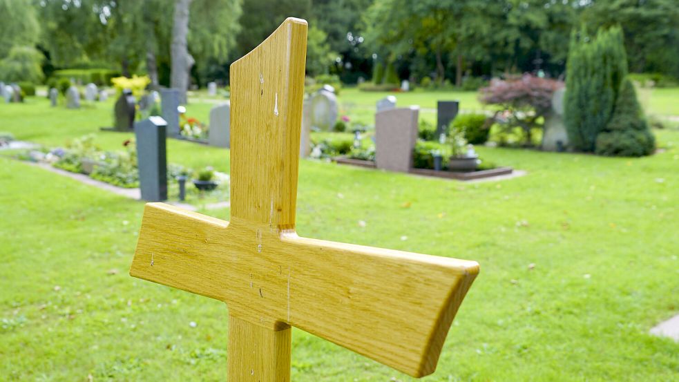 Auf dem Friedhof zu Grabe getragen werden? Das wollen heute deutlich weniger Menschen als noch vor einigen Jahren. Foto: Imago/Breuel-Bild