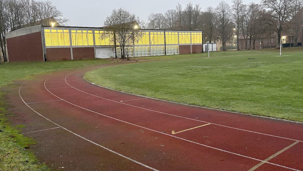 Die Sportanlagen auf dem Bundeswehrgelände sind seit Jahren ein Hoffnungspunkt. Wenn die Kaserne zum Stadtteil umgebaut wird, soll dort ein Sportcampus entstehen. Doch nun steht wieder eine militärische Nutzung im Raum. Foto: Karin Böhmer