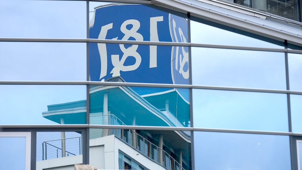 Das Logo vom 1&1 an der Firmenzentrale in Montabaur im Westerwald. Foto: Thomas Frey