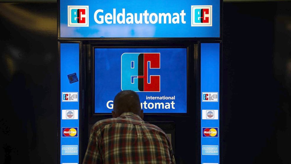 EU-Unterhändler haben sich auf neue Regeln zu Bargeldzugang und gegen Online-Betrug geeinigt. (Symbolbild) Foto: Hannes P Albert