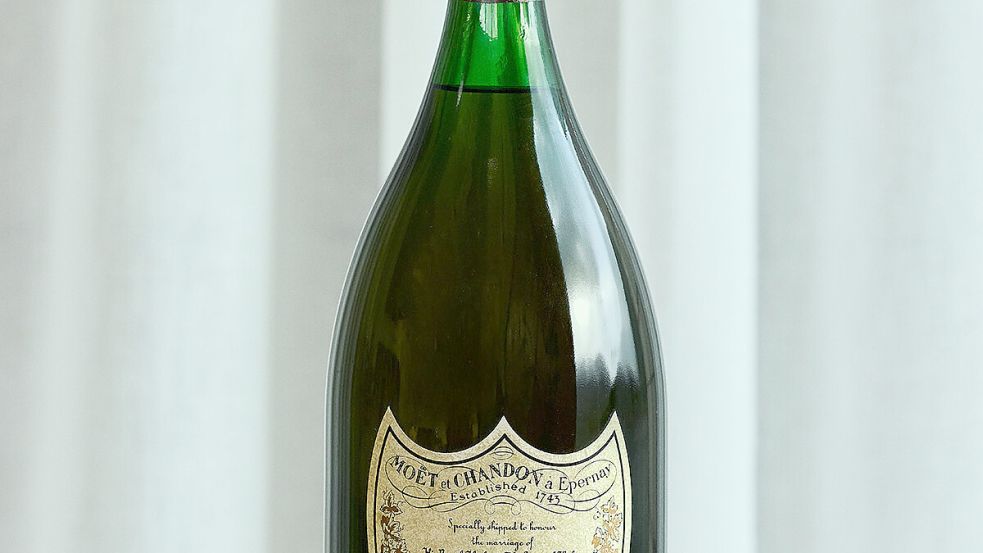 Der Hochzeits-Champagner ist ein Dom Pérignon von Moët et Chandon aus dem Jahr 1961. Foto: Bruun Rasmussen