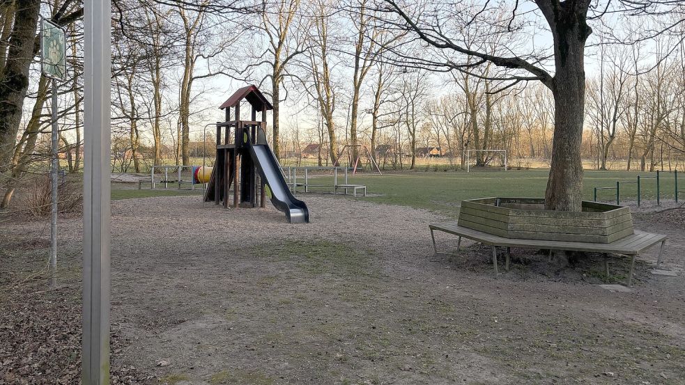 Der Schulhof der Grundschule An der Leybucht ist für die Kinder eine zentrale Anlaufstelle – auch außerhalb der Schulzeit. Foto: Rebecca Kresse