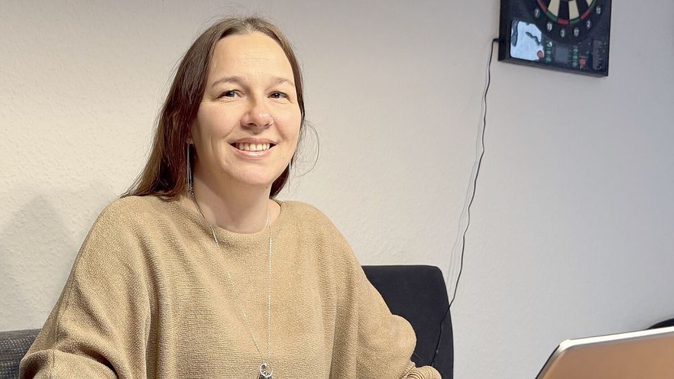 Sonja Ott aus Moordorf hat es geschafft: Nach 16 Jahren gelang ihr trotz einiger Hürden der Wiedereinstieg in den Beruf. Foto: Holger Janssen