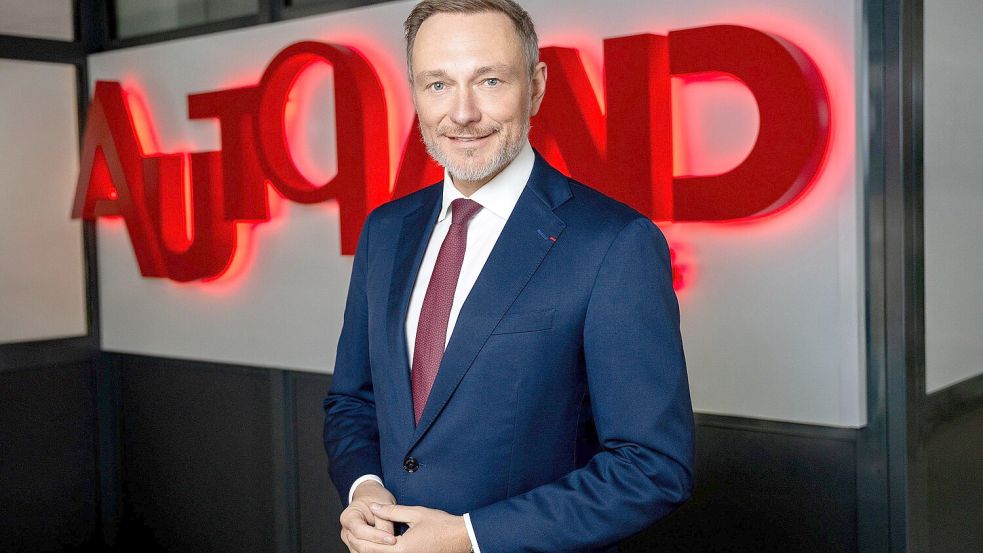 Lindner ist ein bekennender Freund der individuellen motorisierten Mobilität – anders gesagt, ein Autofan. Foto: dpa/Luca Geselle