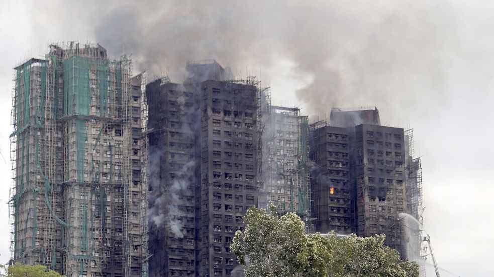 In den Brandruinen werden weitere Todesopfer vermutet. Foto: IMAGO/Kyodo News
