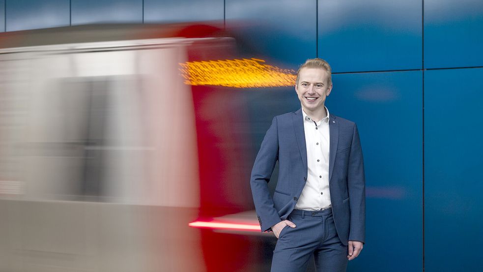 Jan Frederik Bremen ist Projektleiter der halbautomatischen U-Bahn bei der Hochbahn in Hamburg. Foto: Hochbahn