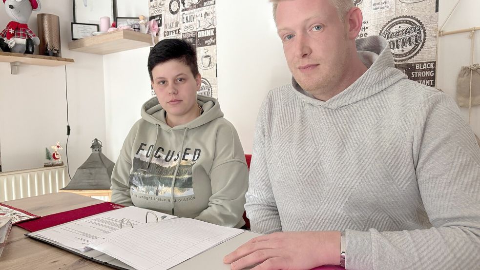 Svenja und Alexander Kock sorgen sich um das Wohlergehen ihrer kleinen Tochter. Foto: Lars Löschen