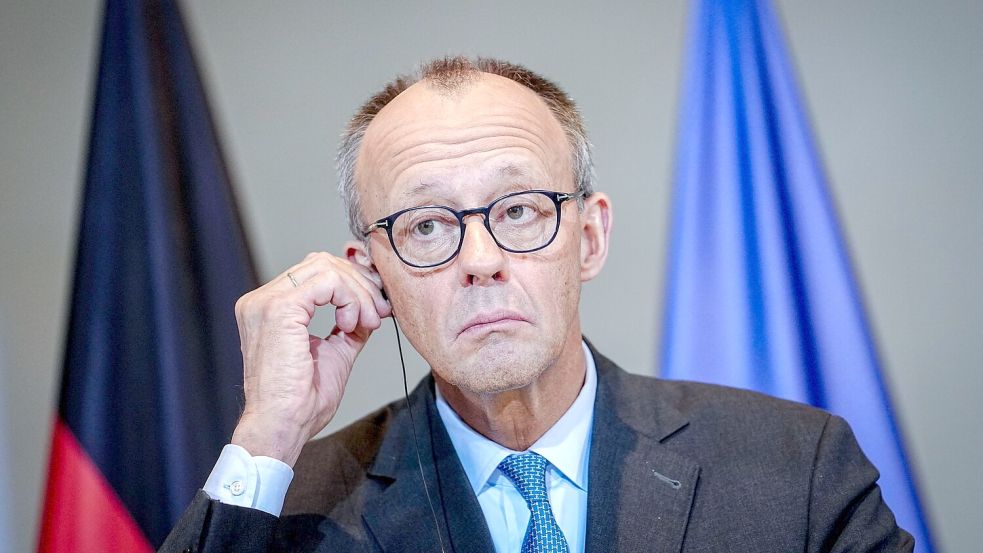 Der Regierungssprecher sieht nur eine äußerliche Ähnlichkeit zwischen Merz und Stromberg. (Archivbild) Foto: Kay Nietfeld/dpa