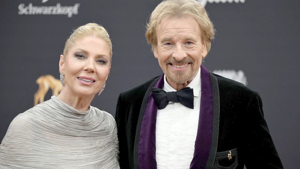 An Gottschalks Seite ist Ehefrau Karina. (Archivbild) Foto: Felix Hörhager