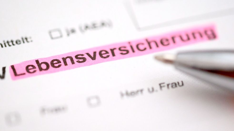 Die deutsche Wirtschaft ist in einer Dauerflaute gefangen, doch die Versicherungsbranche fährt nicht schlecht. Lebensversicherungskunden können mit stabilen Zinsen rechnen. (Symbolbild) Foto: Jonas Walzberg