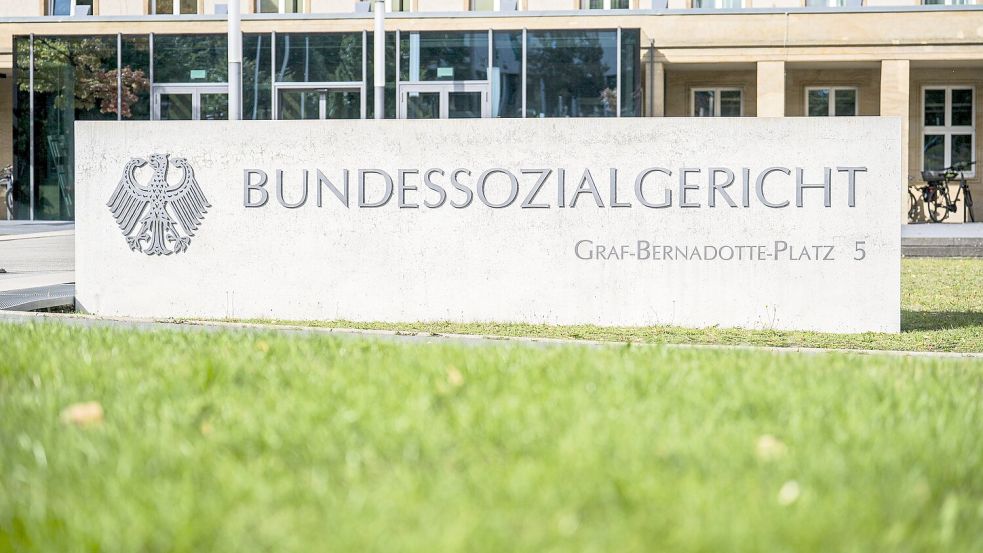 Das Bundessozialgericht in Kassel wies Klagen gegen die Höhe der Bürgergeld-Regelsätze 2022 ab. Foto: dpa/Andreas Arnold