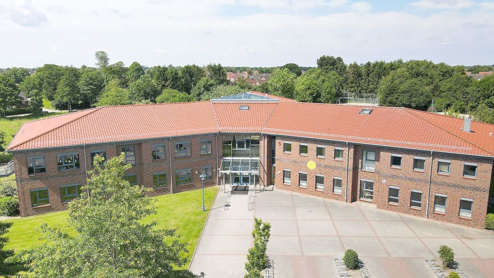 Die Grundschule Moordorf muss erweitert werden. Dafür gibt es Geld vom Land, das die Kosten aber nur zum Teil deckt. Foto: Helmut Vortanz