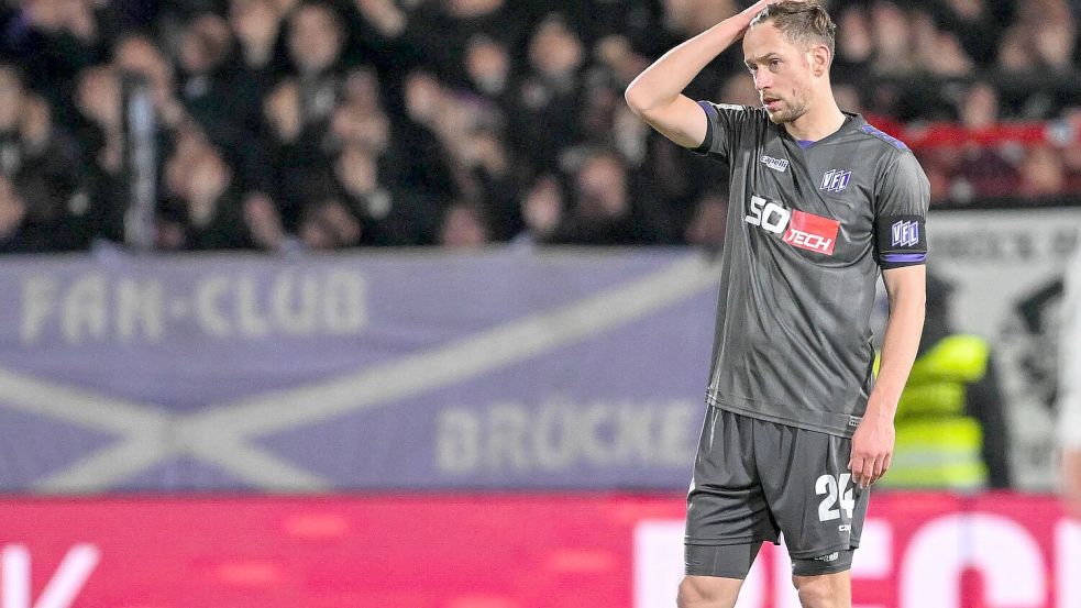 Wird dem VfL Osnabrück gegen Wehen Wiesbaden am Samstag fehlen: Kapitän Jannik Müller ist gelbgesperrt. Foto: Michael Titgemeyer