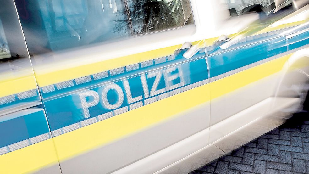 Drogen, Bargeld, Handys: Bei der Kontrolle eines BMW auf der A30 bei Osnabrück ist die Polizei am Donnerstag fündig geworden. Foto: Jörn Martens