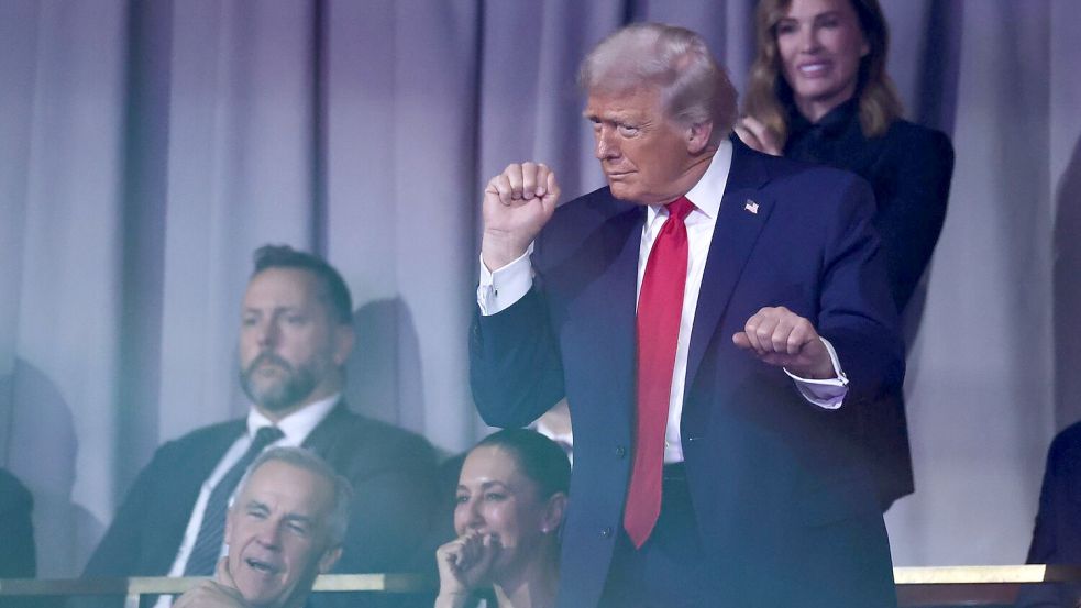 Donald Trump genoss die Show in Washington. Foto: Dan Mullan/POOL Getty/AP/dpa