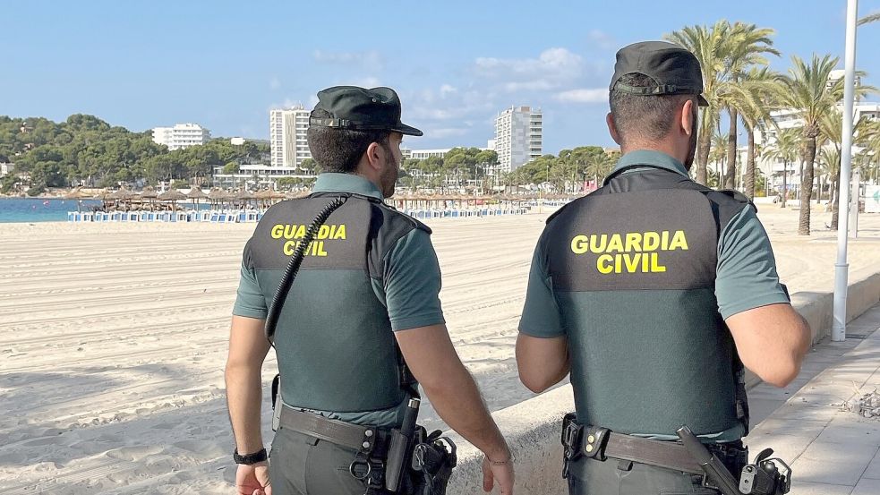 Die Polizeieinheit Guardia Civil hatte die Verdächtigen im Sommer 2024 festgenommen. (Archivfoto) Foto: Guardia Civil/Europapress/dpa