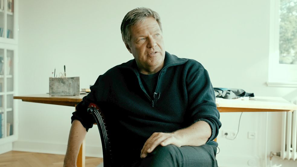 Als Kanzlerkandidat gescheitert, als Heiland von manchen vermisst: Robert Habeck. Foto: Florida Film / Pandora Film