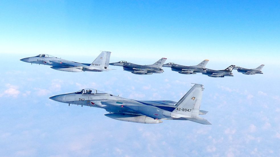 Chinesische Militärflugzeuge sollen japanische Kampfjets mit ihrem Feuerleitradar ins Visier genommen haben. (Archivfoto) Foto: Uncredited/Joint Staff of the Ja