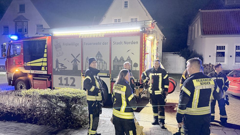 Die Feuerwehr Norden rückte zur Musikschule aus. Foto: Thomas Weege/Feuerwehr Norden