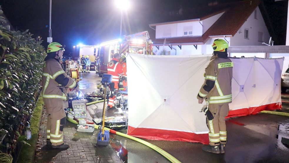 Bei einem Brand in St. Leon-Rot sind zwei Menschen ums Leben gekommen. Foto: René Priebe/dpa