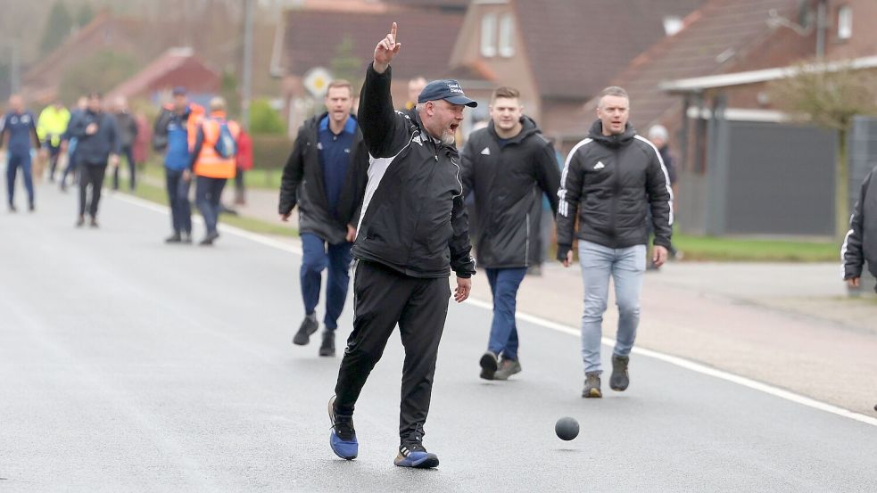 Dietrichsfeld jubelt über den wichtigen Heimsieg gegen Willmsfeld.