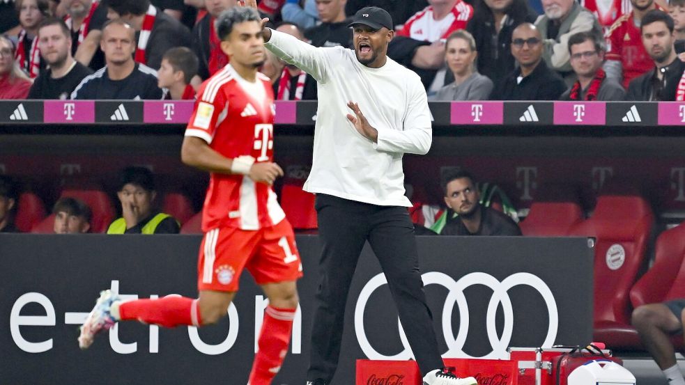 Vincent Kompany (r) gönnt dem gesperrten Luis Díaz einen Kurzurlaub. Foto: Sven Hoppe