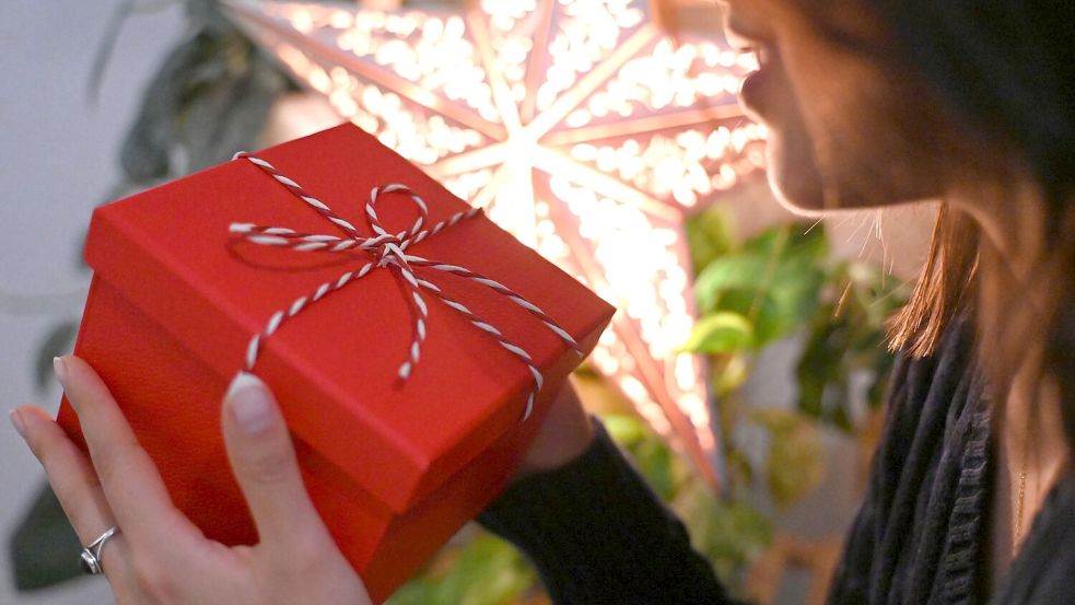 Ich weiß, was ich will: ein Geschenk für mich selbst. Foto: Elisa Schu/dpa