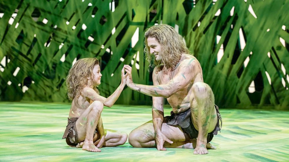 Am 19.12. stehen Vater und Sohn beim Musical „Tarzan“ gemeinsam auf der Bühne. Foto: Johan Persson/Stage Entertainmen