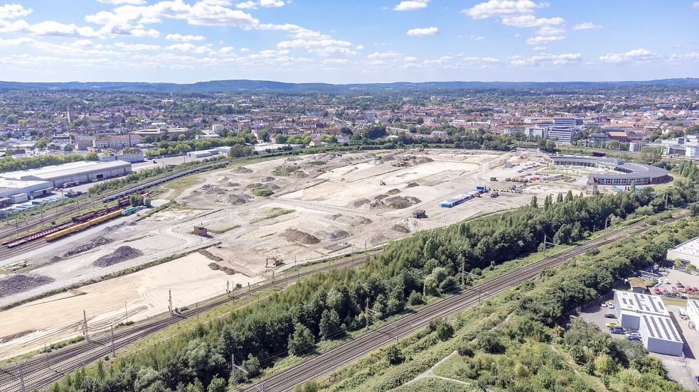 Das Lokviertel soll ein innovativer, neuer Stadtteil werden. Die äußere Erschließung wird teurer, als geplant – unter anderem, weil das Grundwasser zu hoch ist. Foto: Sebastian Dannenberg