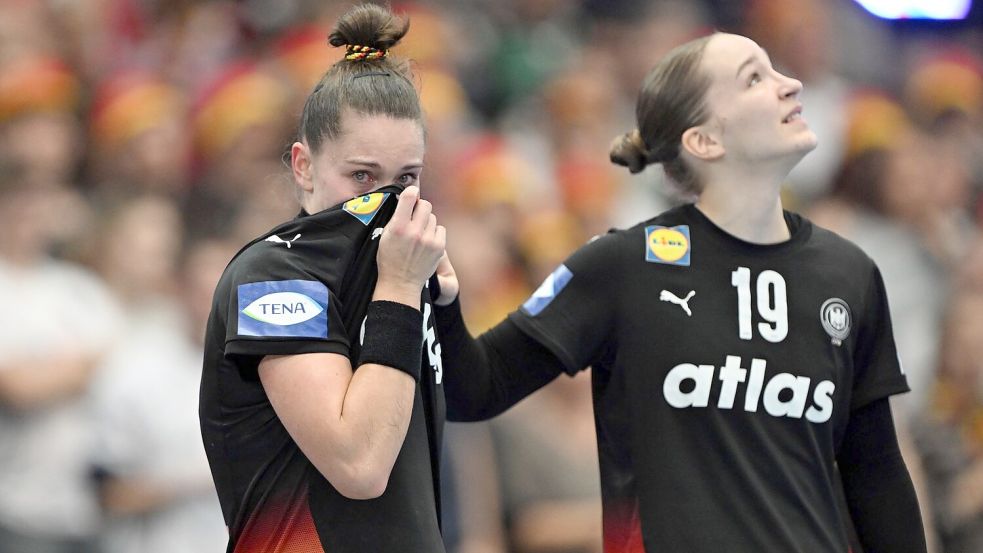 Emily Vogel weinte noch vor der Schlusssirene. Foto: Federico Gambarini