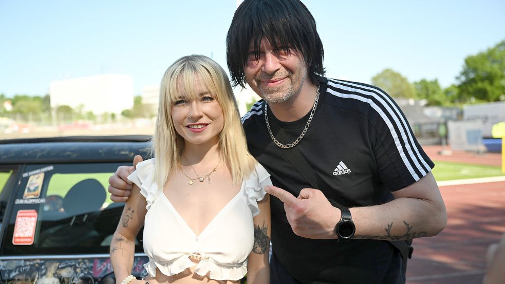 Ikke Hüftgold und Mia Julia waren lange eng befreundet. Doch dann folgte der Bruch. Jetzt kommen durch einen Bericht mutmaßliche Entführungspläne ans Licht. Foto: IMAGO/Jan Huebner