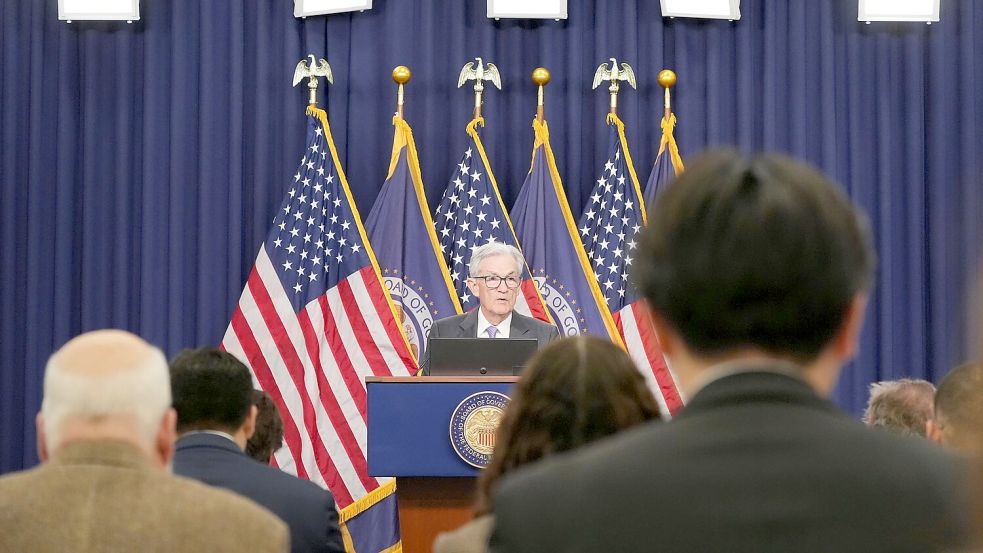Fed-Chef Jerome Powell sieht keine Änderungen an den Aussichten für Beschäftigung und Inflation seit dem letzten Zinsentscheid. Foto: Jacquelyn Martin/AP/dpa