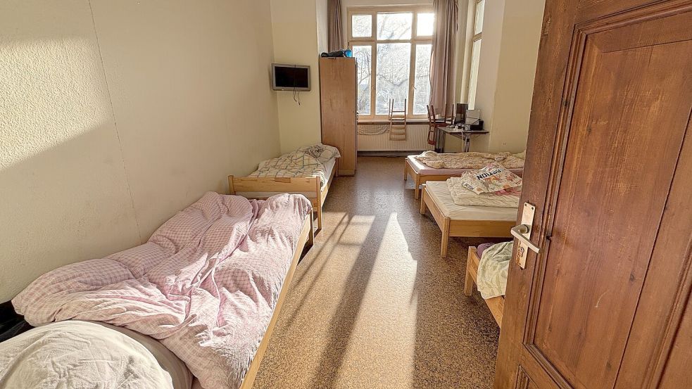 Blick in das Fünf-Bett-Zimmer im Übernachtungsheim. Foto: Karin Böhmer